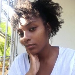 Yomila Simoes